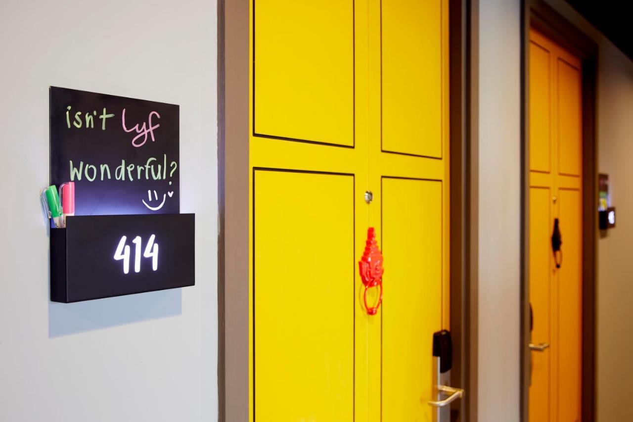Lyf Sukhumvit 8 Bangkok Otel Dış mekan fotoğraf