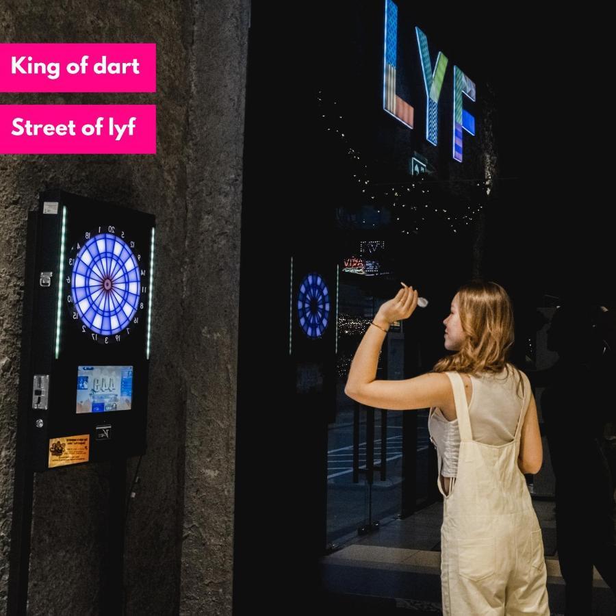 Lyf Sukhumvit 8 Bangkok Otel Dış mekan fotoğraf